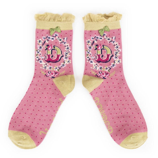 Powder Alphabet Ankle Socks - D