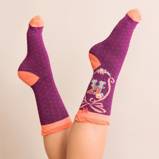 Powder Alphabet Ankle Socks - K